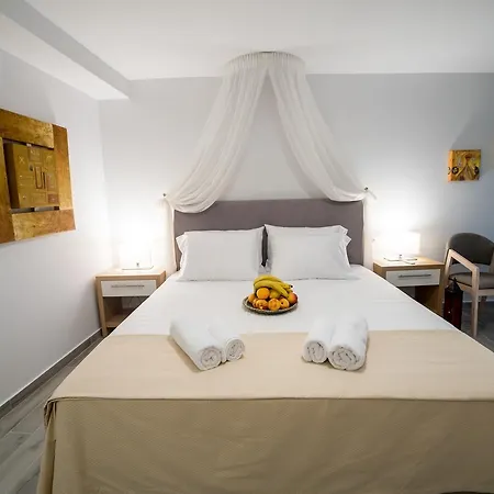 מלון Kratiras View Luxury 3*