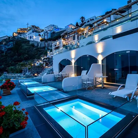 Kratiras View Luxury מלון 3*